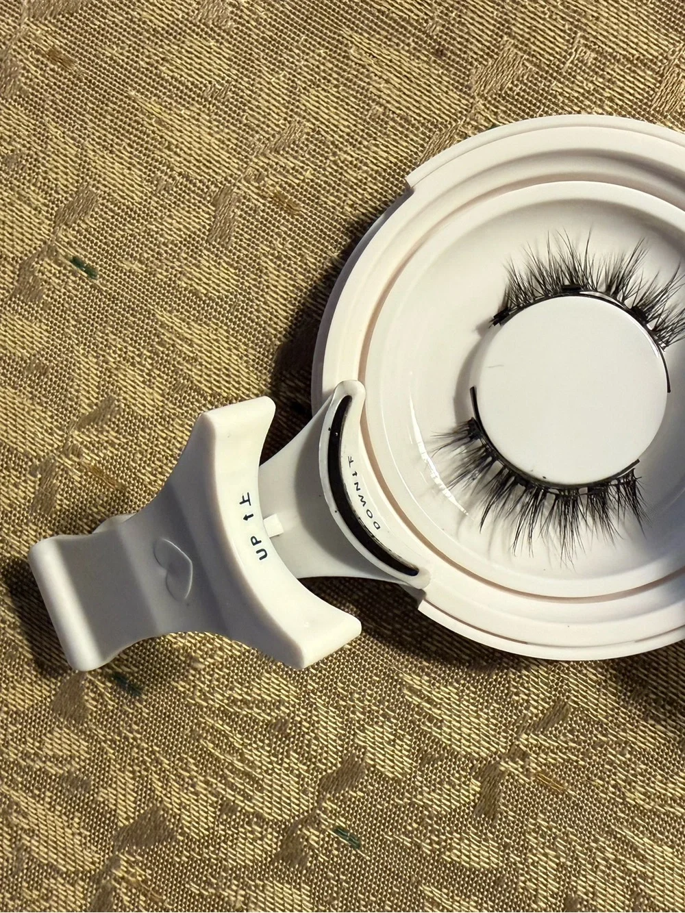 5 for $25. Bundle to Save. Alice Magnetic Eyelashes - Black